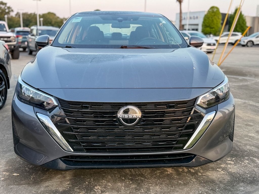 2024 Nissan Sentra SV photo 2