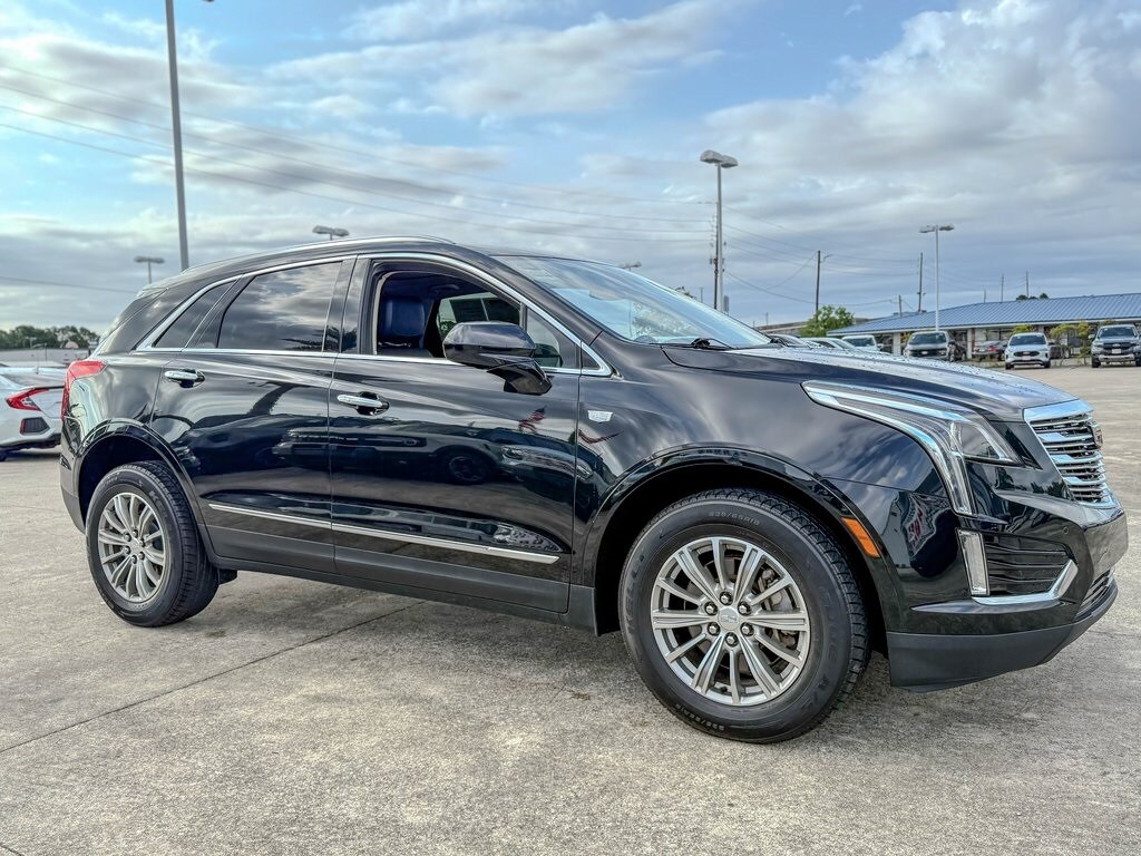 2019 Cadillac XT5 Luxury photo 3