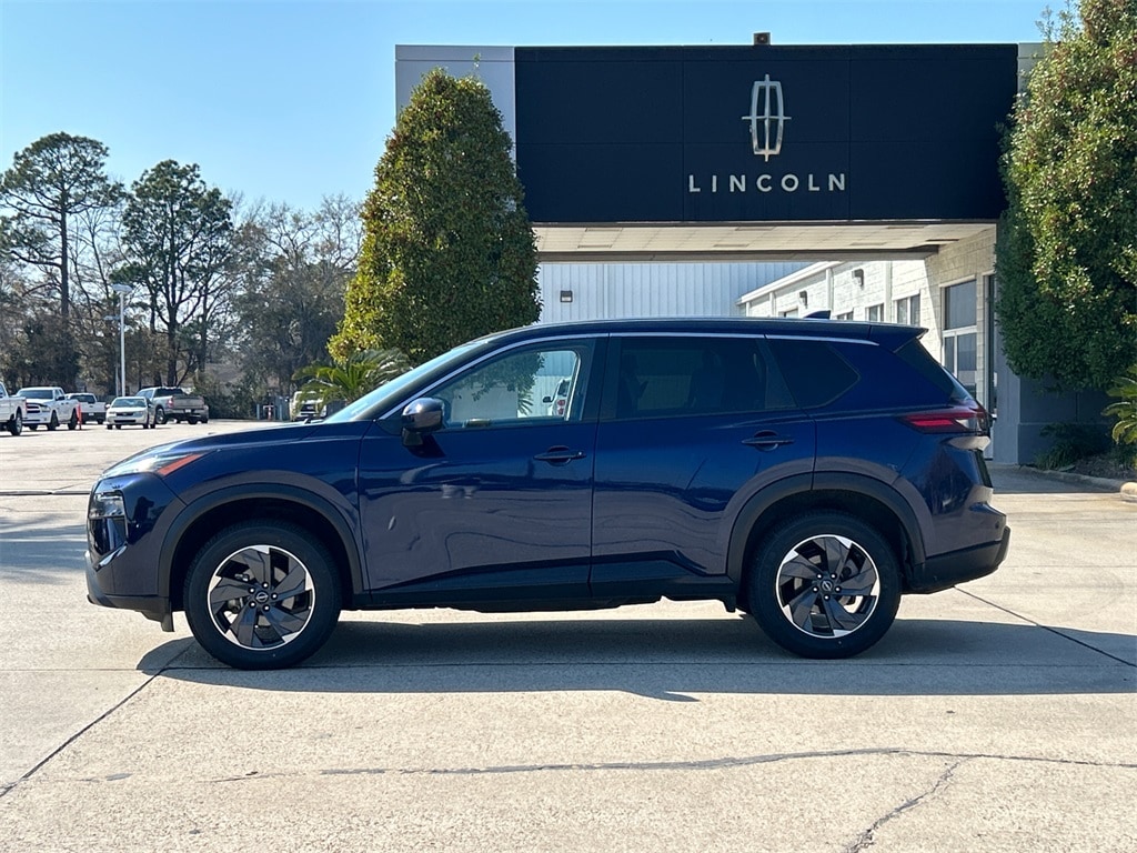 Used 2024 Nissan Rogue SV SUV