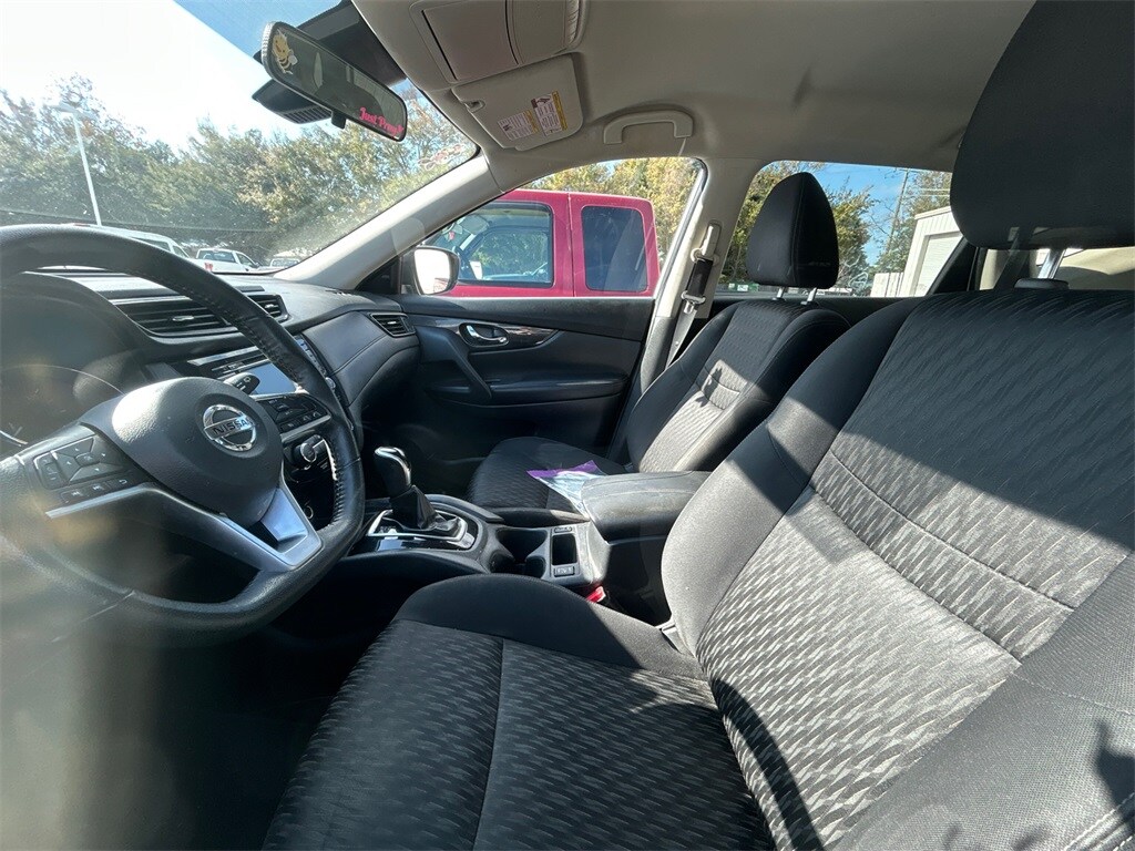 Used 2020 Nissan Rogue SV SUV