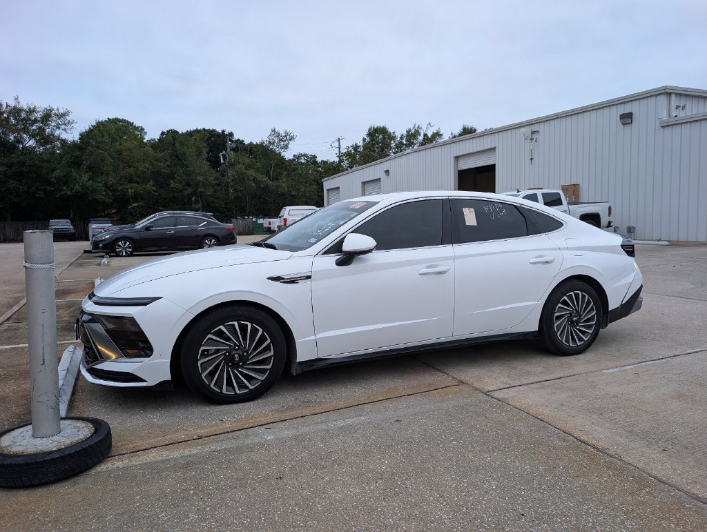 2024 Hyundai Sonata Hybrid