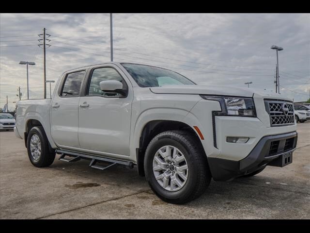 2023 Nissan Frontier SV photo 3