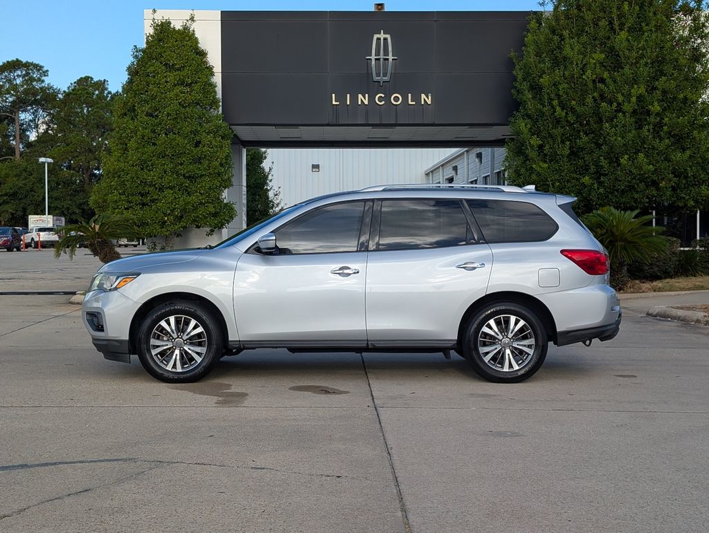 Used 2019 Nissan Pathfinder SV with VIN 5N1DR2MN9KC594951 for sale in Oxford, MS