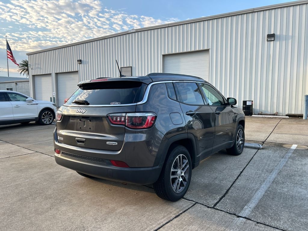 Used 2018 Jeep Compass Latitude FWD SUV