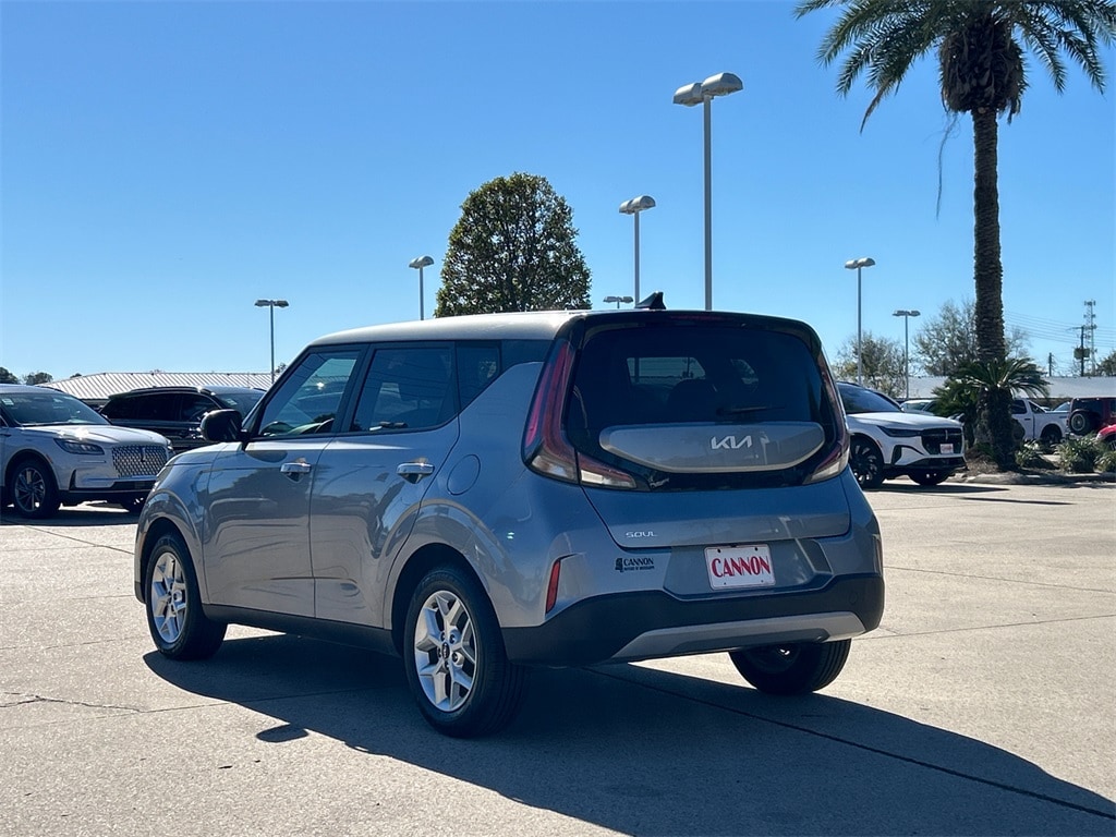 Used 2023 Kia Soul LX Hatchback