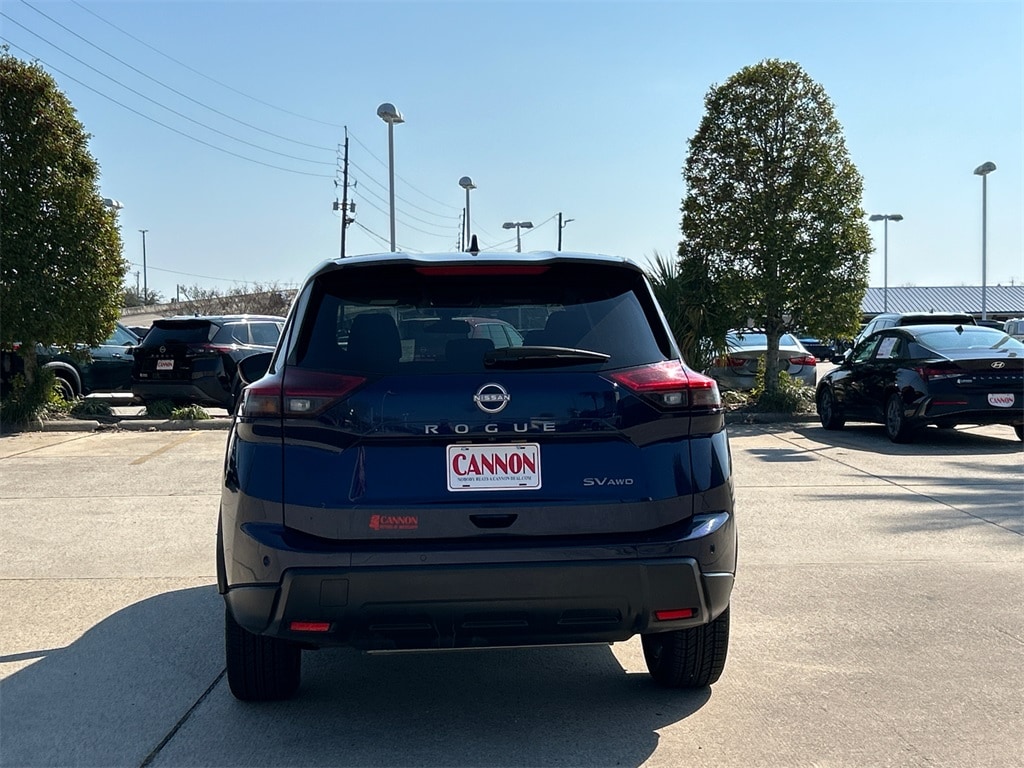 Used 2024 Nissan Rogue SV SUV