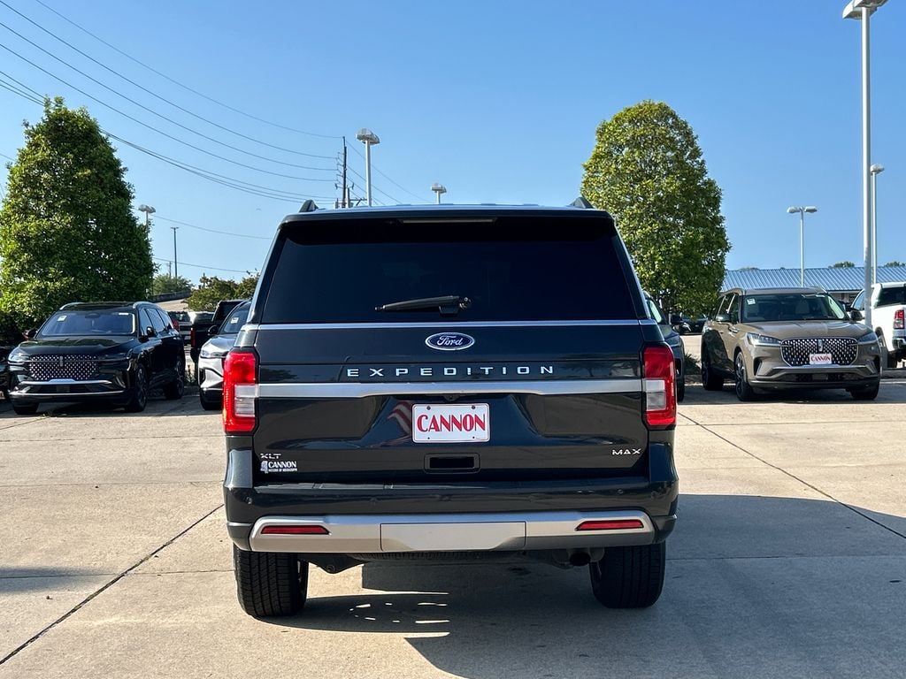 Used 2022 Ford Expedition Max XLT SUV
