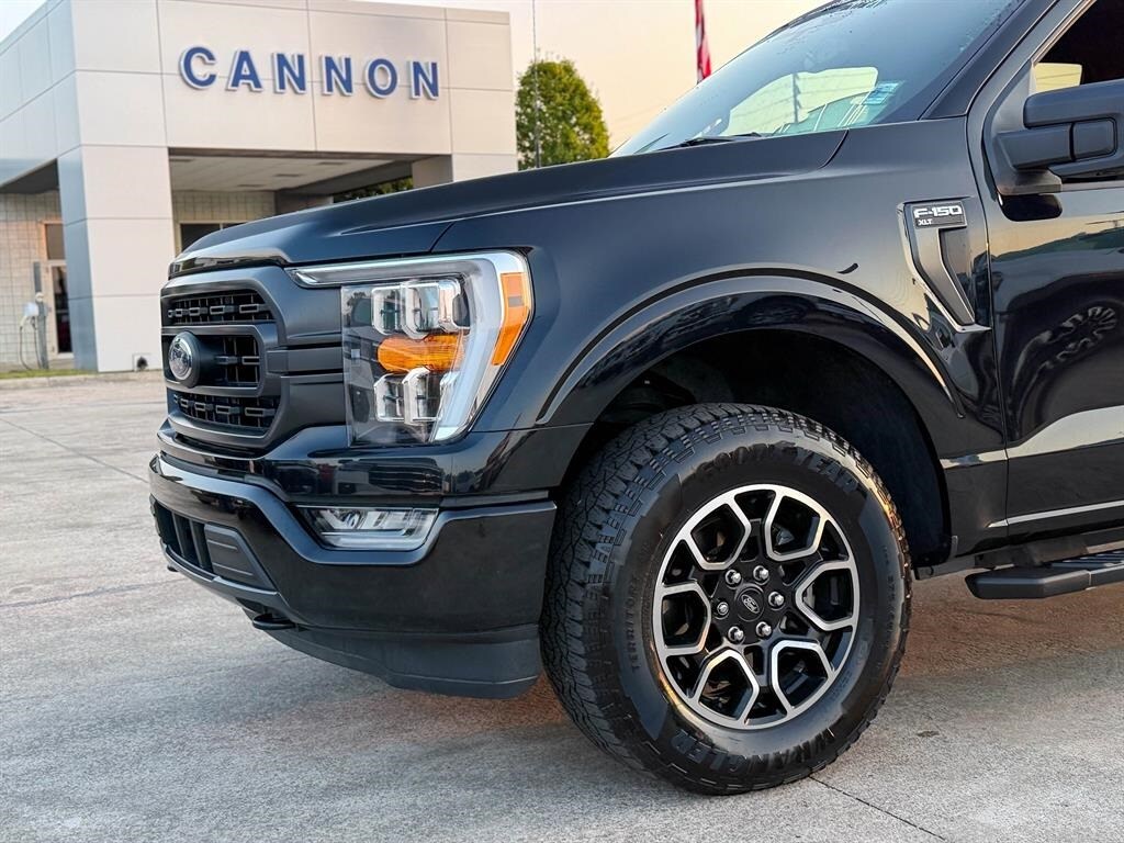 2023 Ford F-150 XLT photo 2