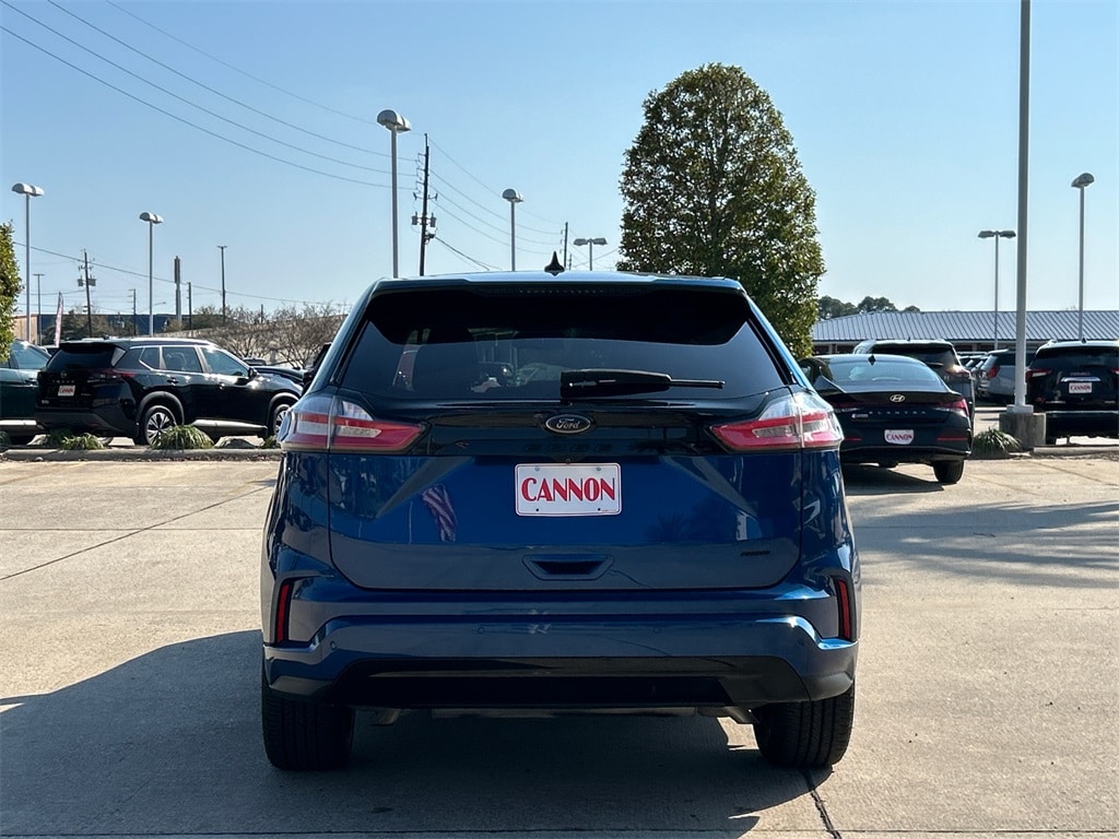 Used 2023 Ford Edge SE SUV