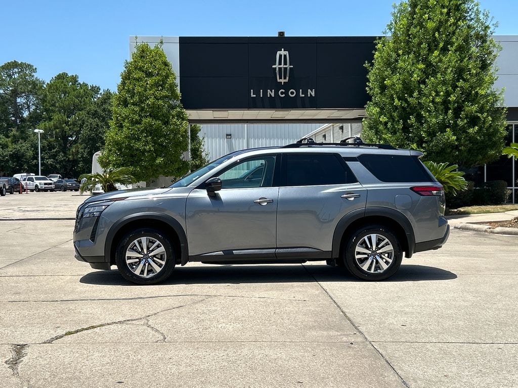Used 2026 Nissan Pathfinder SL SUV