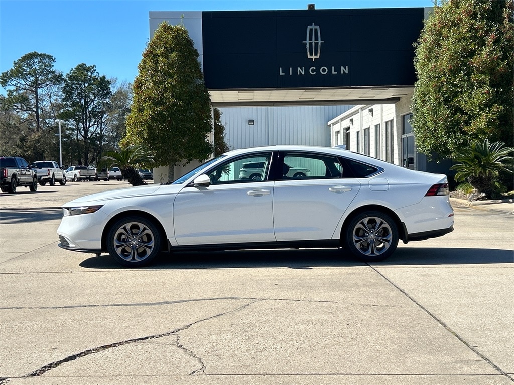 Used 2024 Honda Accord EX Sedan