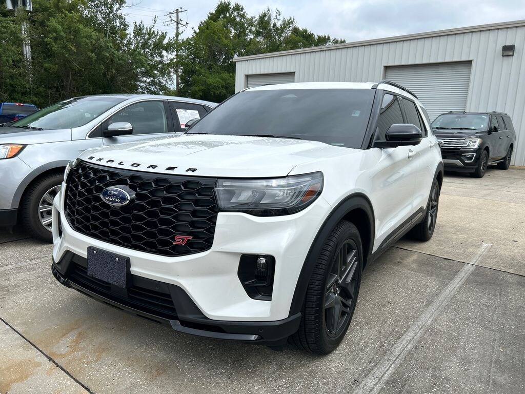 Used 2025 Ford Explorer ST SUV