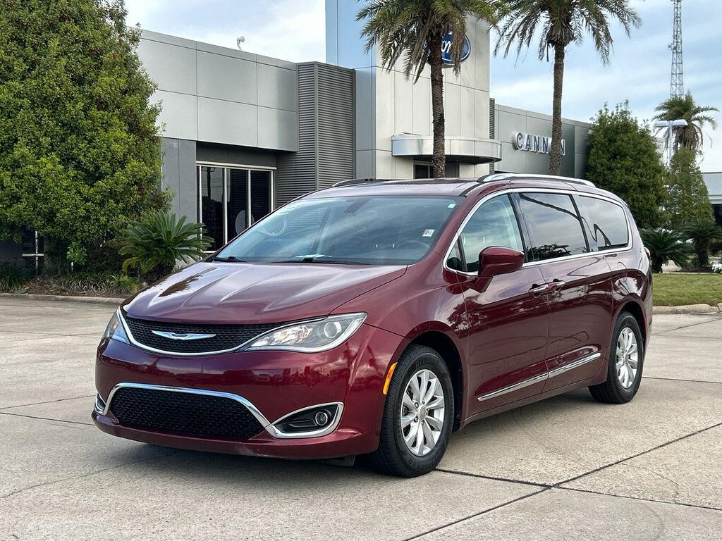 Used 2019 Chrysler Pacifica Touring L Van Passenger Van