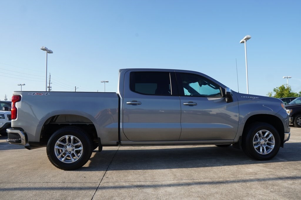 2023 Chevrolet Silverado 1500 LT photo 4