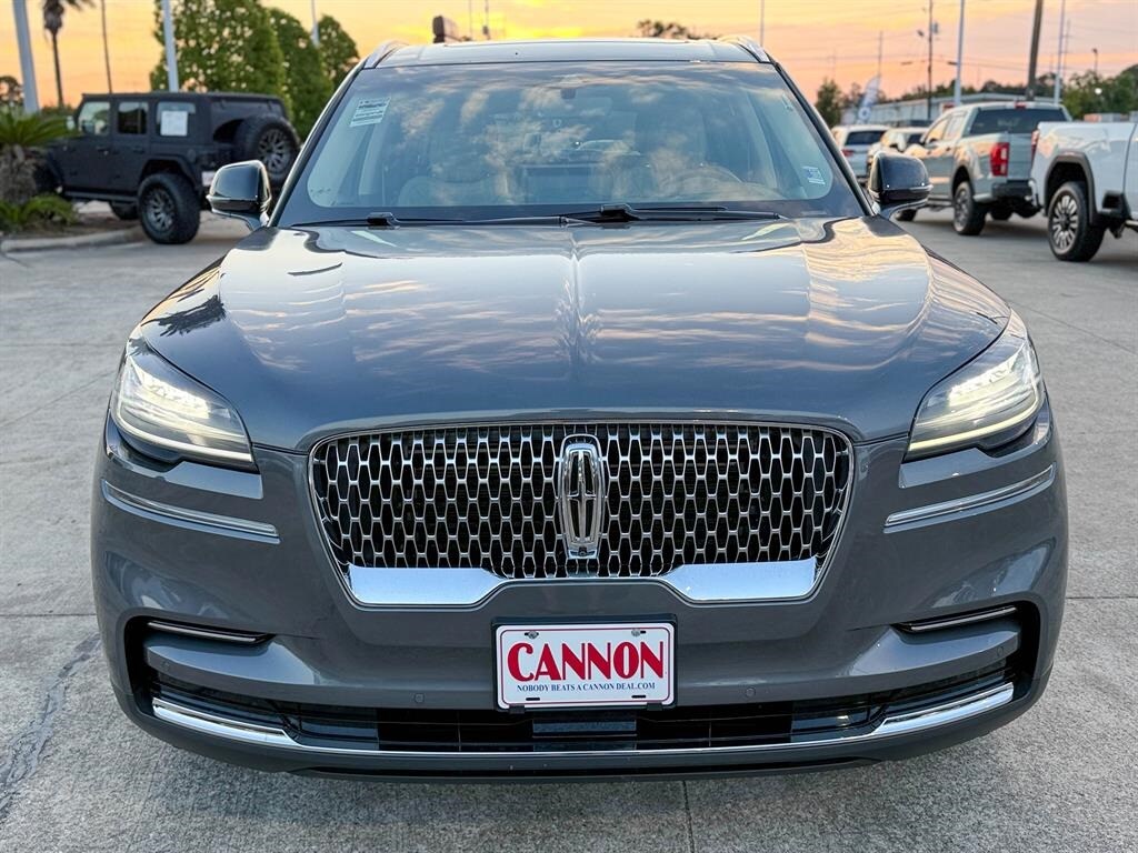 2023 Lincoln Aviator Reserve photo 2