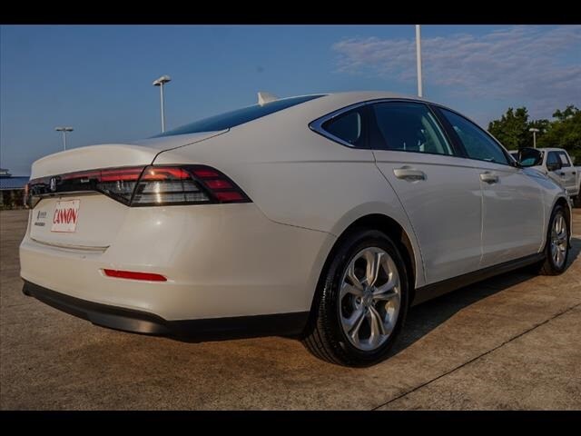 2023 Honda Accord LX photo 4