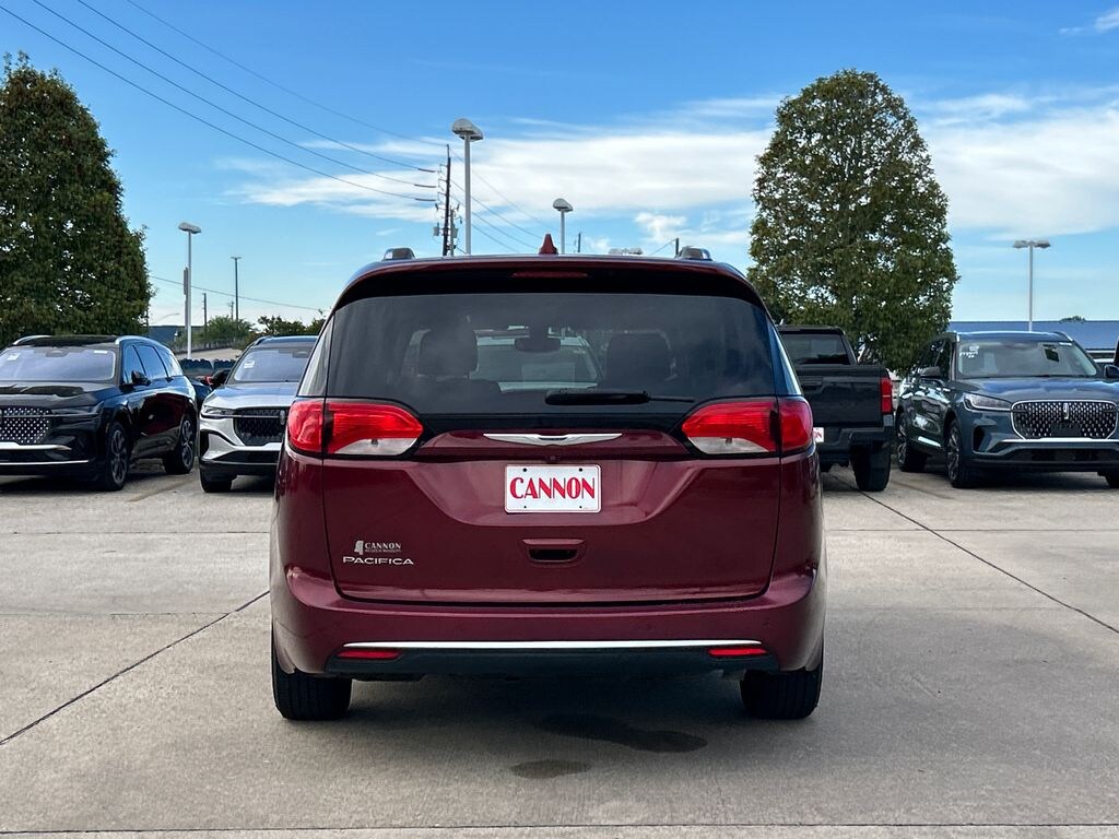 Used 2019 Chrysler Pacifica Touring L Van Passenger Van