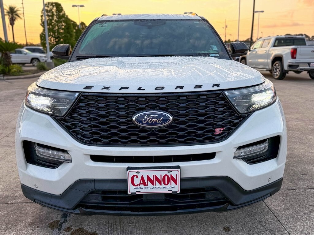 2021 Ford Explorer ST photo 2