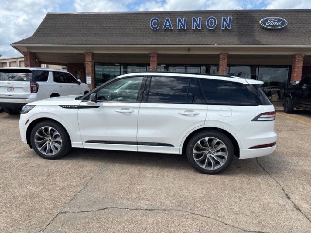 New 2026 Lincoln Aviator Premiere SUV