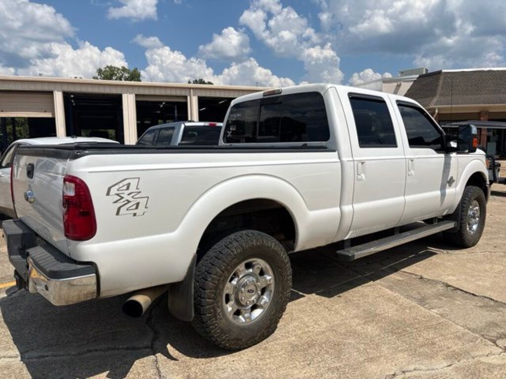 Used 2014 Ford F-250 Lariat Crew Cab Truck