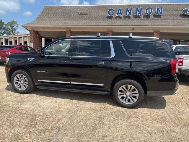 2022 Gmc Yukon XL Denali photo 3