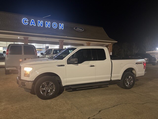 2015 Ford F-150 XLT's photo