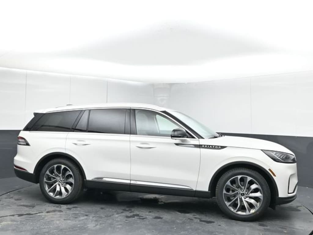 New 2026 Lincoln Aviator Premiere SUV
