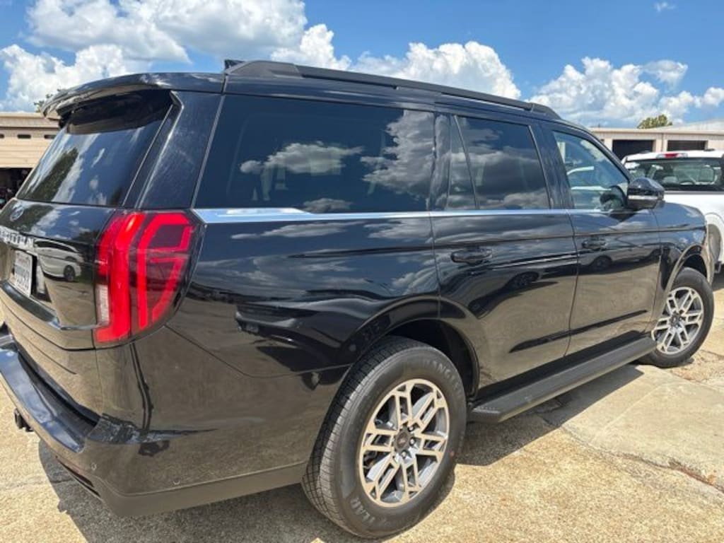 Used 2025 Ford Expedition Active SUV