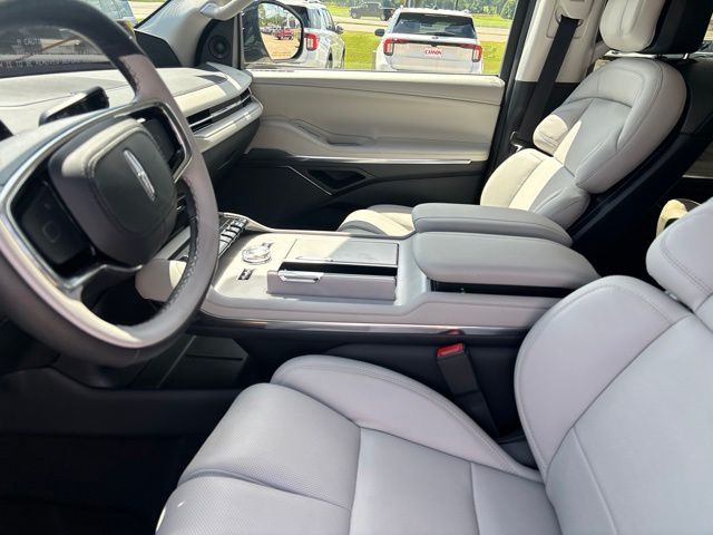 2026 Lincoln Navigator Reserve - Photo 12