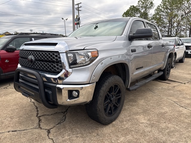 2020 Toyota Tundra SR5's photo