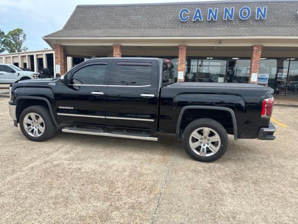 Used 2018 GMC Sierra 1500 SLT Crew Cab Short Bed Truck