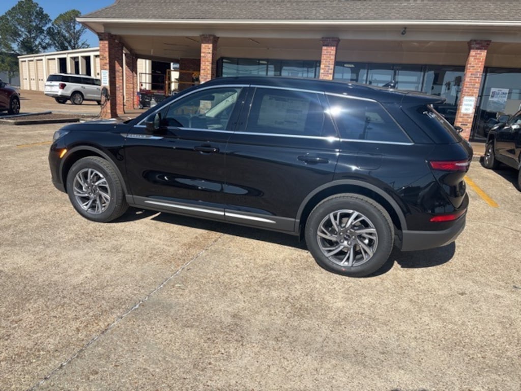 New 2026 Lincoln Corsair Premiere SUV