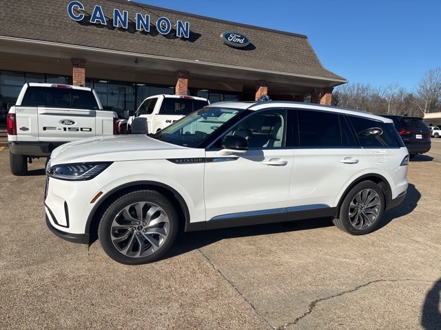 2026 Lincoln Aviator Reserve's photo