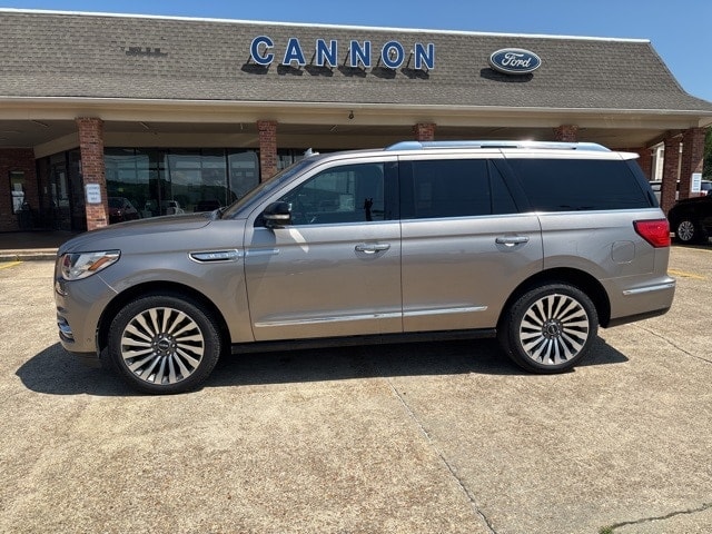 Used 2018 Lincoln Navigator Reserve with VIN 5LMJJ2LT2JEL11719 for sale in Starkville, MS