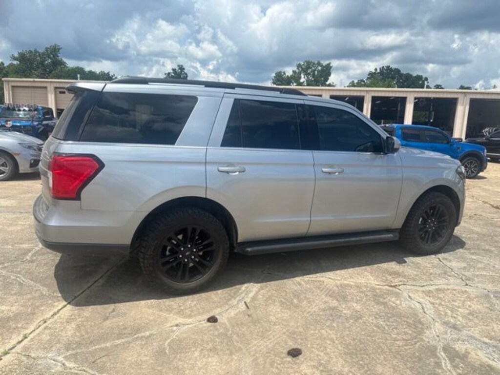 Used 2024 Ford Expedition XLT SUV