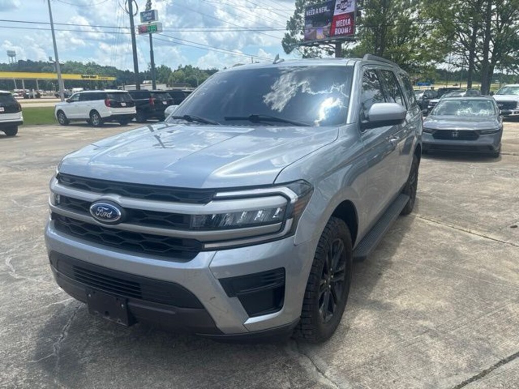 Used 2024 Ford Expedition XLT SUV