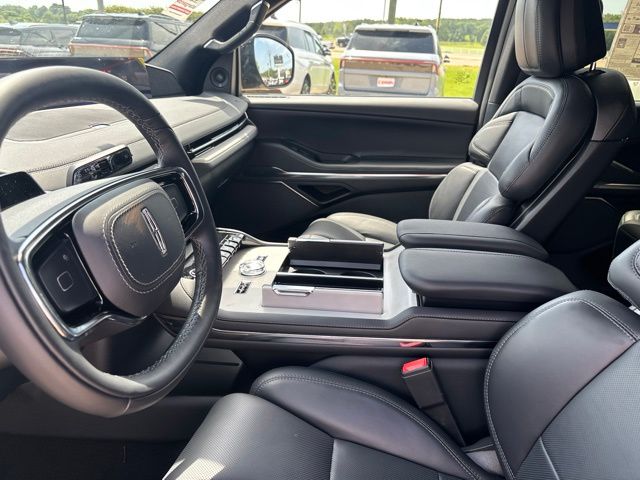 2027 Lincoln Navigator Reserve - Photo 13