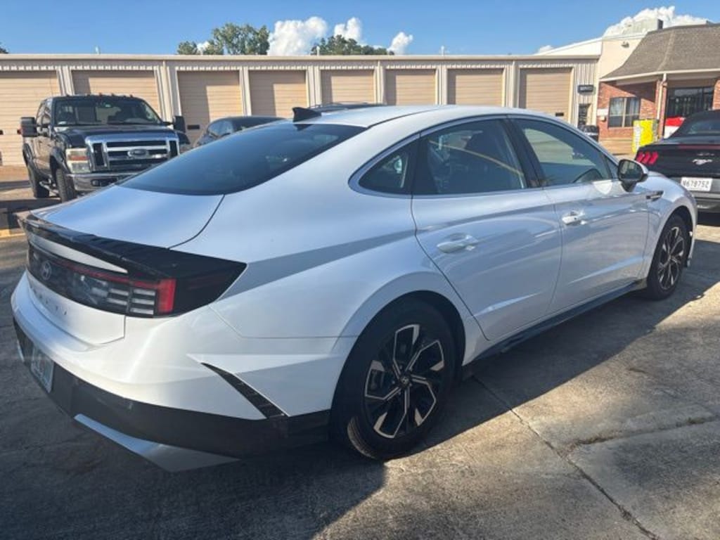Used 2025 Hyundai Sonata SEL Sedan