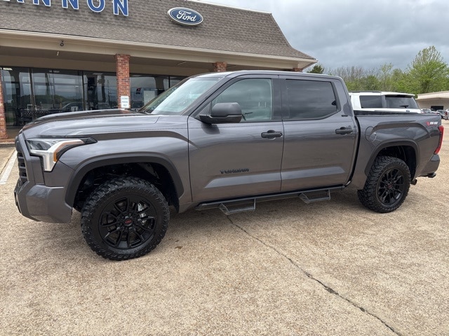 Used 2022 Toyota Tundra SR5 with VIN 5TFLA5DB4NX052863 for sale in Starkville, MS
