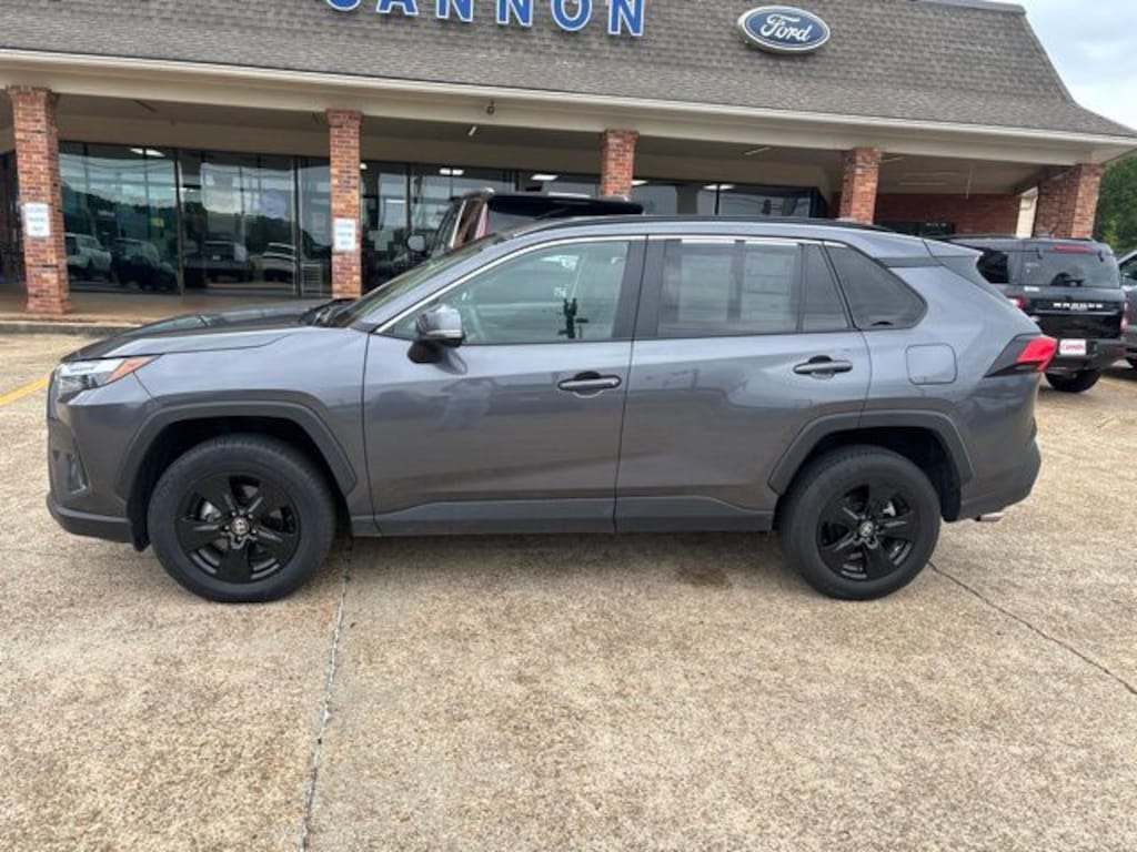 Used 2025 Toyota RAV4 XLE SUV
