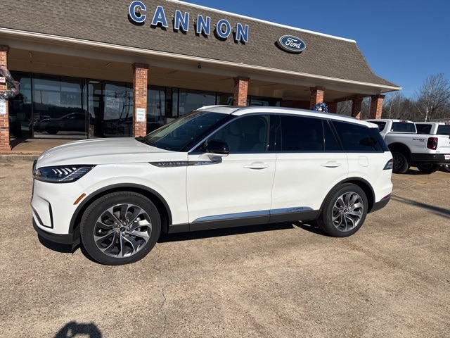 2025 Lincoln Aviator Premiere's photo