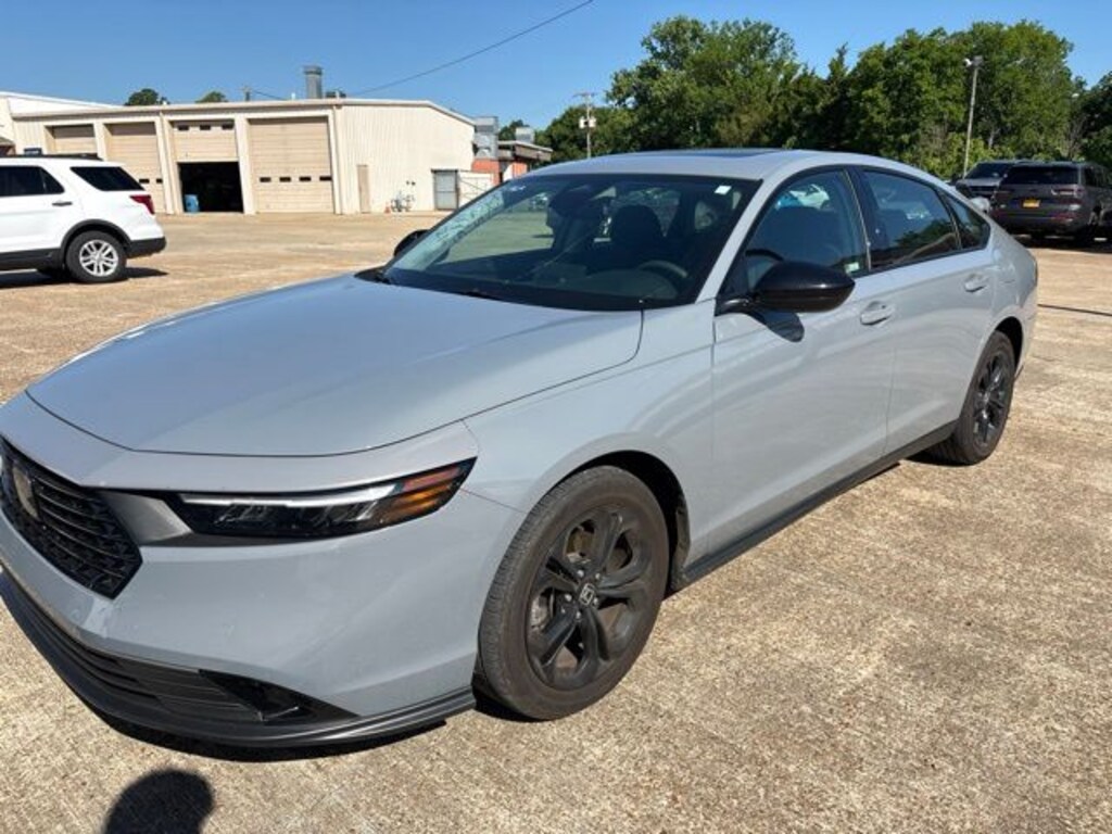 Used 2025 Honda Accord SE Sedan