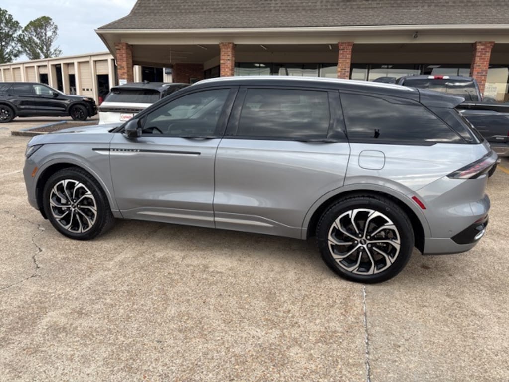 Used 2024 Lincoln Nautilus Reserve SUV
