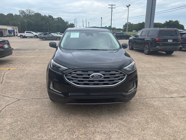 2024 Ford Edge Titanium photo 3