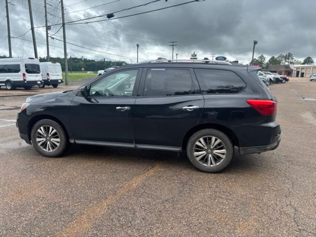 Used 2019 Nissan Pathfinder SV SUV