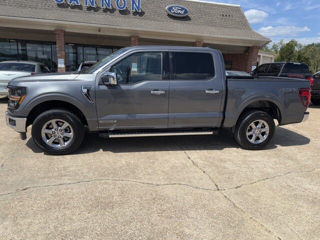2024 Ford F-150 XLT photo 2