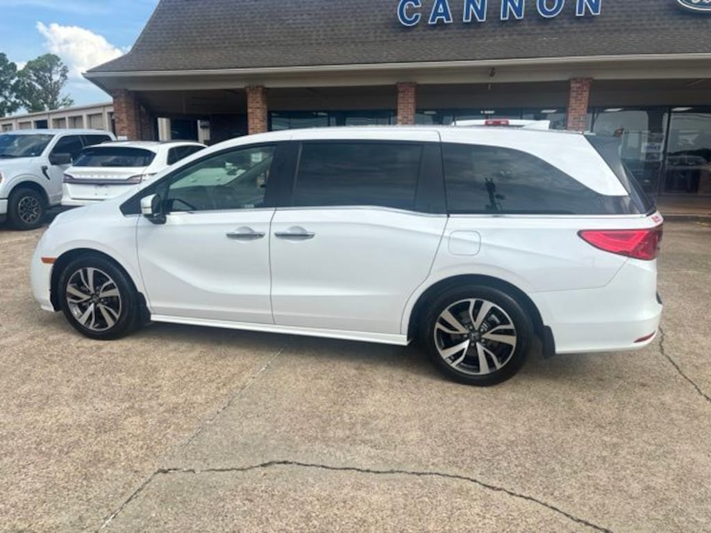 Certified 2024 Honda Odyssey Touring Van