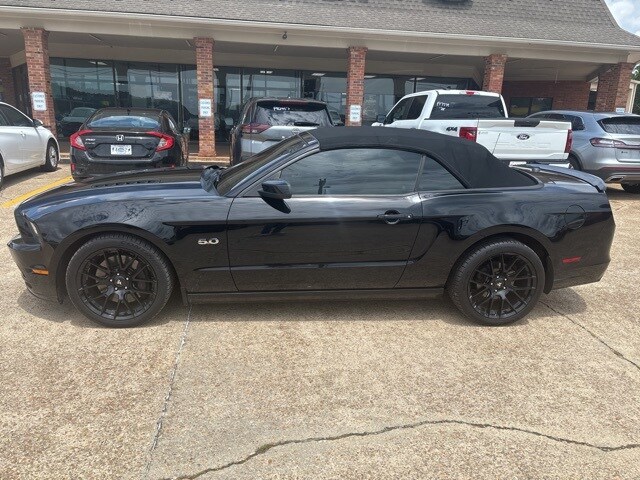 2014 Ford Mustang GT Premium photo 2