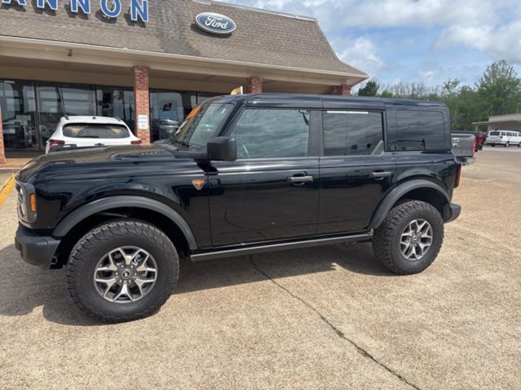 Certified 2025 Ford Bronco Badlands SUV