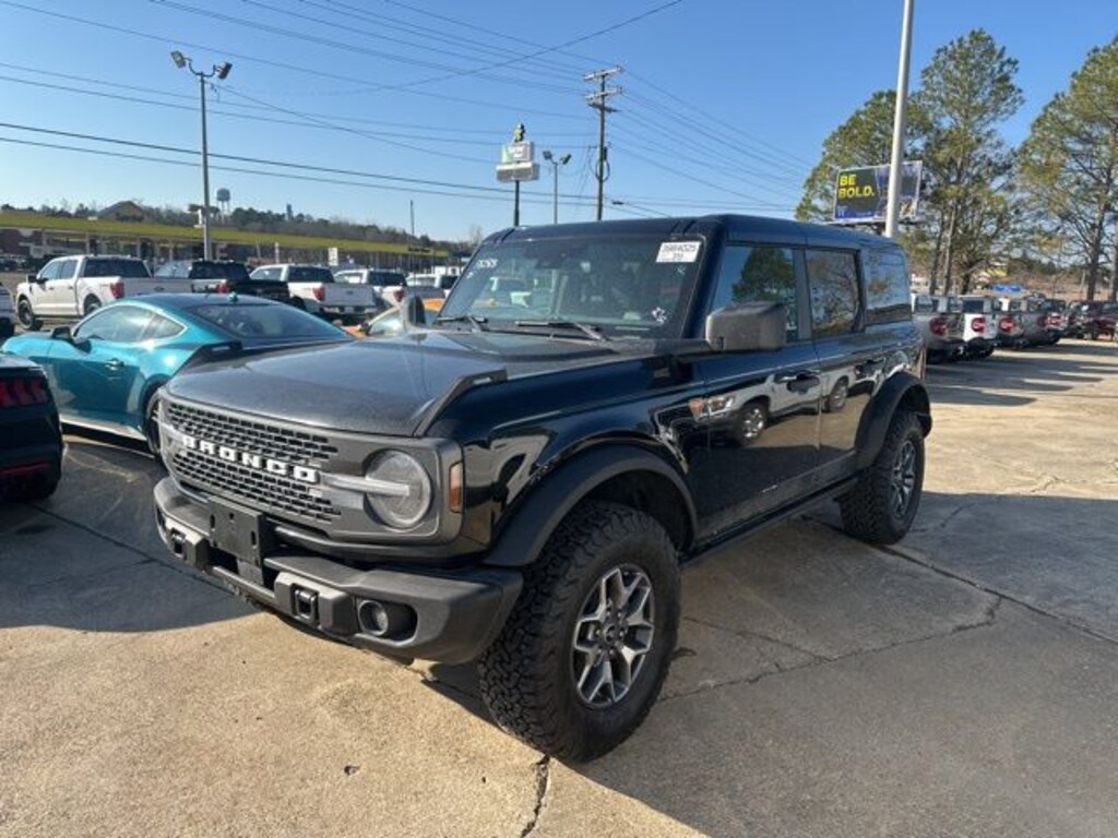 Used 2025 Ford Bronco Badlands SUV